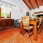 House Ulika *