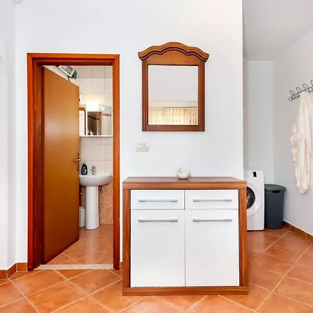 Appartamento House Ulika